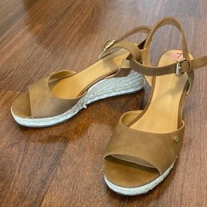 Tommy Hilfiger brown suede wedges size 7